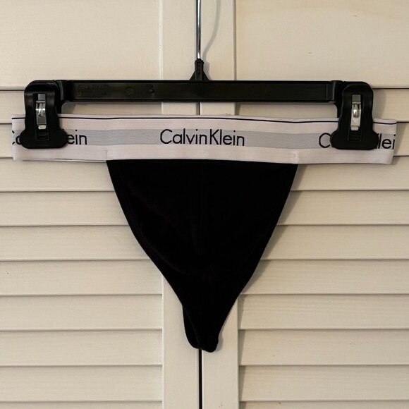 Calvin Klein Icon Cotton Stretch Thong - Picture 2 of 3